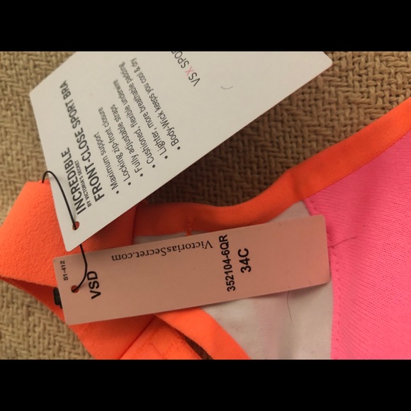 Victoria’s Secret sports bra - Picture 3 of 3
